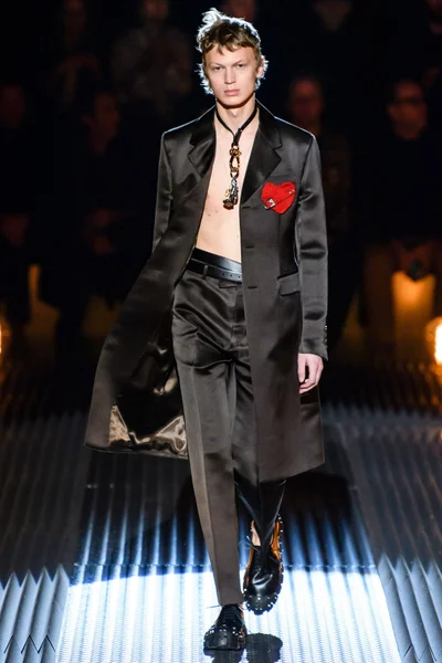 Look 53